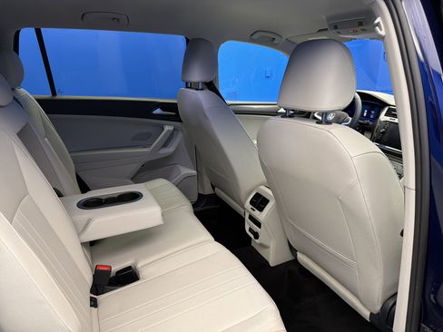 Used 2023 Volkswagen Tiguan SE image 25