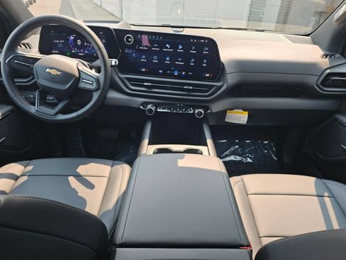 Used 2026 Chevrolet Silverado EV W/T AWD/4WD image 21
