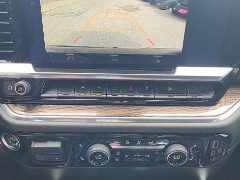 Used 2023 Chevrolet Silverado 1500 RST w/ Redline Edition AWD/4WD image 5