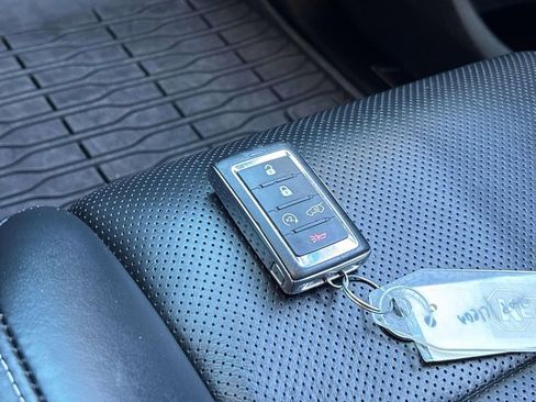 Used 2023 Jeep Grand Cherokee Overland w/ Luxury Tech Group IV image 29