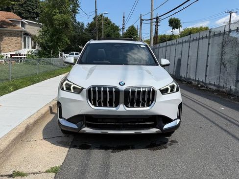 Used 2025 BMW X1 xDrive28i AWD/4WD image 2