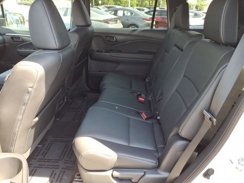 Certified 2024 Honda Passport EX-L image 7