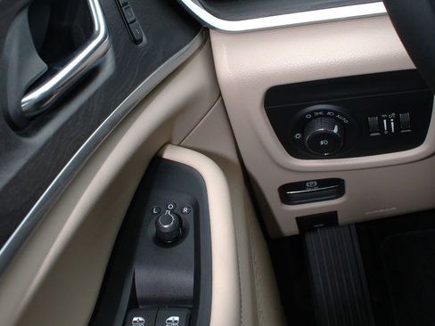 New 2025 Jeep Grand Cherokee L Limited image 12