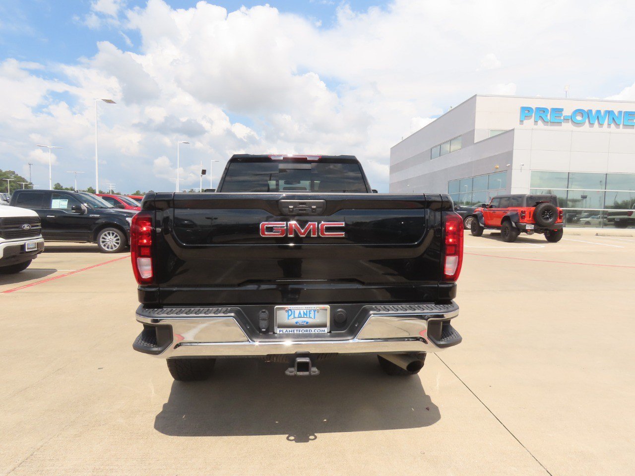 Used 2022 GMC Sierra 2500 SLE w/ SLE Value Package; AWD/4WD image 13