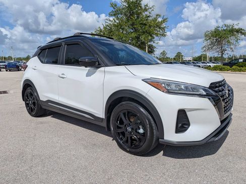 Used 2024 Nissan Kicks SR w/ SR Premium Package FWD image 2