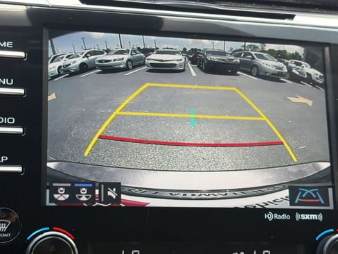Used 2020 Toyota Camry XLE FWD image 26