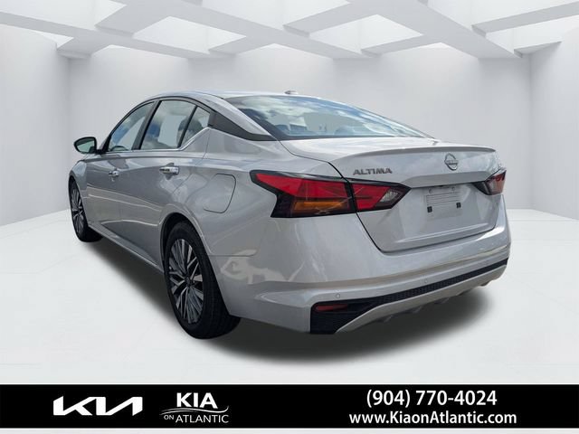 Used 2025 Nissan Altima 2.5 SV FWD image 5