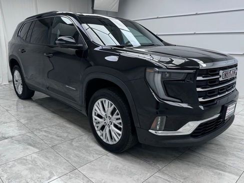 Used 2024 GMC Acadia Elevation image 2