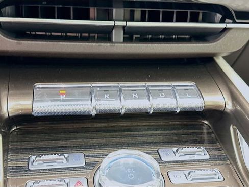 Used 2024 Lincoln Nautilus Black Label w/ Jet Appearance Package (87T) image 17