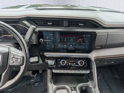 Used 2024 GMC Sierra 2500 AT4 w/ Technology Package AWD/4WD image 19
