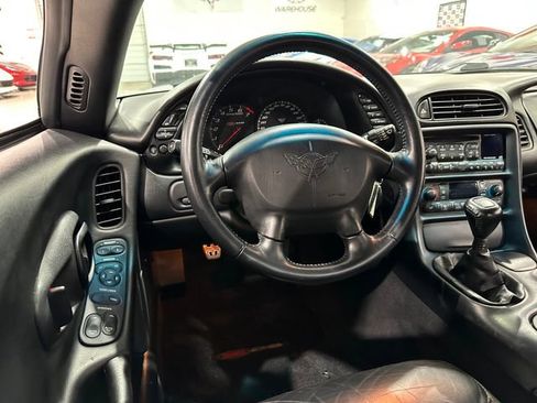 Used 2004 Chevrolet Corvette Z06 w/ Memory Package RWD image 7