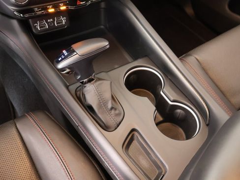 Used 2024 Dodge Durango GT image 9