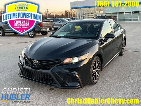 Used 2023 Toyota Camry SE image 1