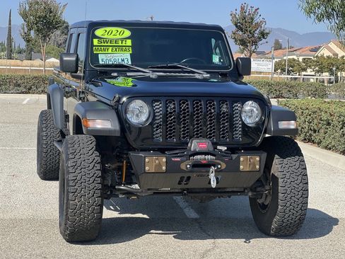 Used 2020 Jeep Gladiator Sport w/ Quick Order Package 24S image 4