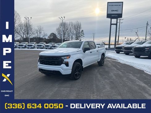 Used 2025 Chevrolet Silverado 1500 Custom w/ Turbomax Blackout Package AWD/4WD image 1
