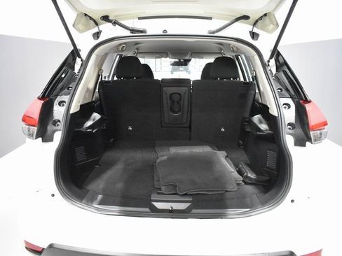 Used 2020 Nissan Rogue S image 30