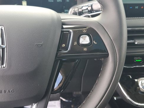 New 2026 Lincoln Corsair Premiere image 18