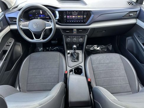 Used 2022 Volkswagen Taos SE image 11