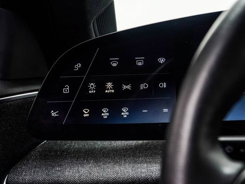 Used 2024 Lucid Air Pure RWD image 34