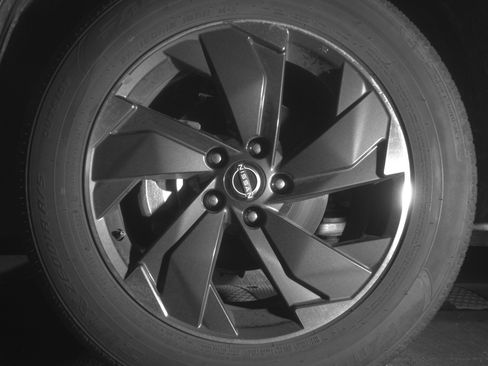 Used 2025 Nissan Rogue SV image 12