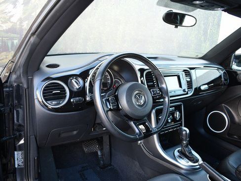 Used 2018 Volkswagen Beetle S image 14