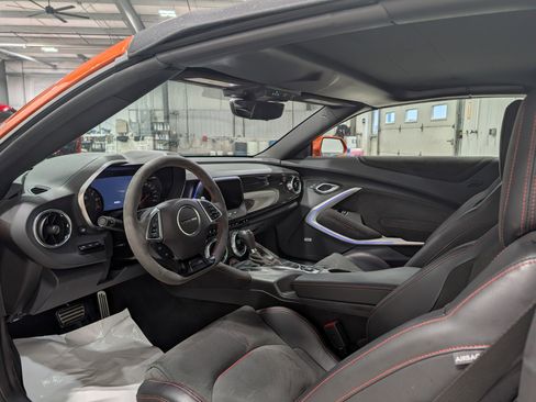 Used 2022 Chevrolet Camaro ZL1 image 18