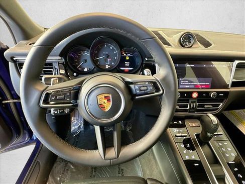 Certified 2026 Porsche Macan AWD/4WD image 13