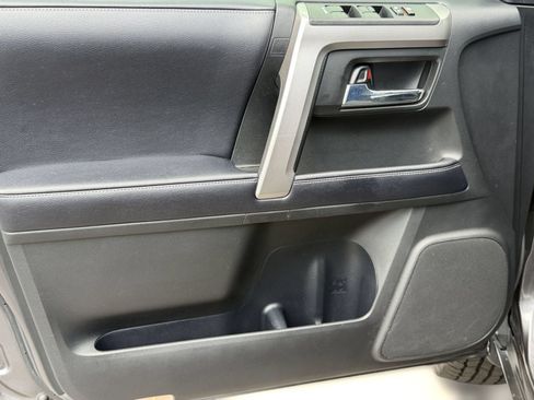 Used 2018 Toyota 4Runner SR5 RWD image 14