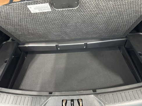 Used 2020 Ford Explorer XLT w/ Comfort Package image 35