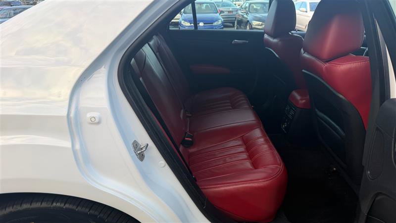 Used 2014 Chrysler 300 S w/ Luxury Group AWD/4WD image 10