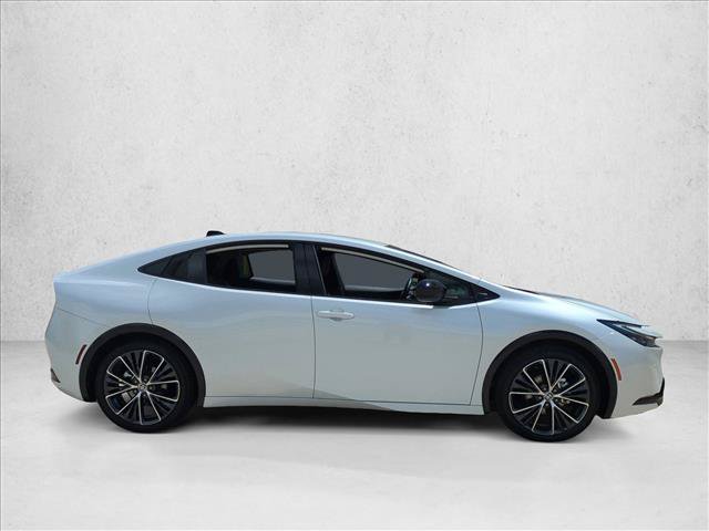 Used 2026 Toyota Prius XLE FWD image 4