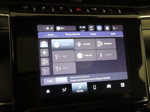 Used 2023 Jeep Grand Cherokee Laredo w/ Luxury Tech Group I AWD/4WD image 32