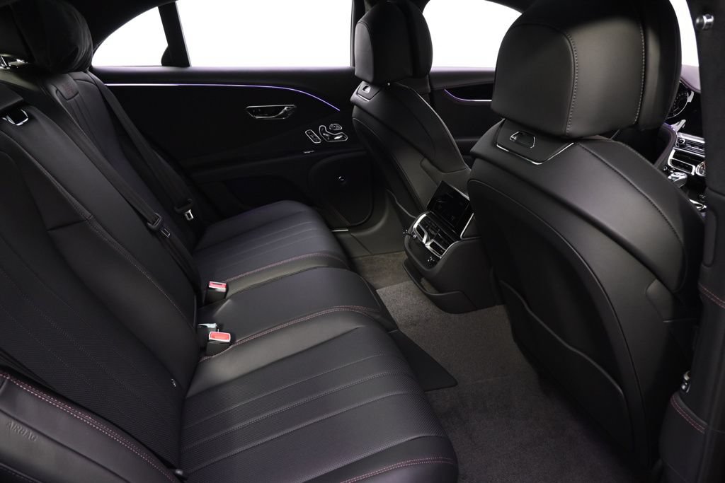 Used 2025 Bentley Flying Spur Plug-In Hybrid AWD/4WD image 19