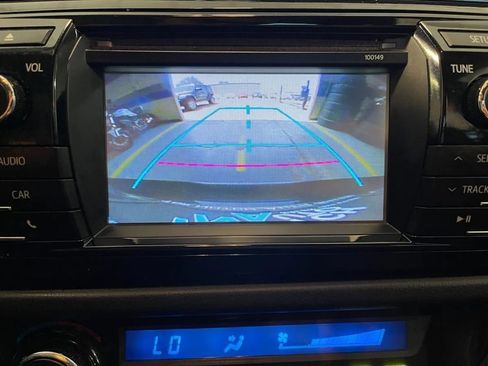 Used 2015 Toyota Corolla S image 9