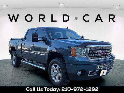 Used 2012 GMC Sierra 2500 Denali w/ Suspension Package, Off-Road AWD/4WD image 2