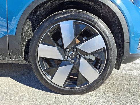 Certified 2023 Volvo C40 P8 Recharge Ultimate image 8