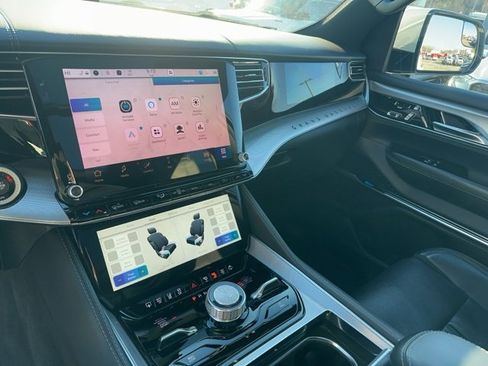 Used 2022 Jeep Grand Wagoneer Series I image 14