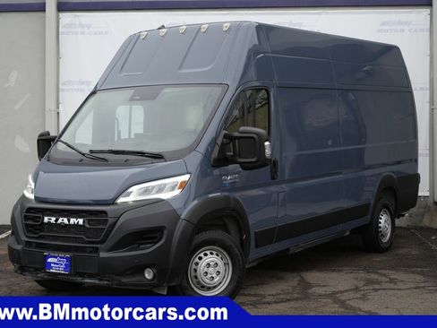 Used 2024 RAM ProMaster 3500 FWD image 2