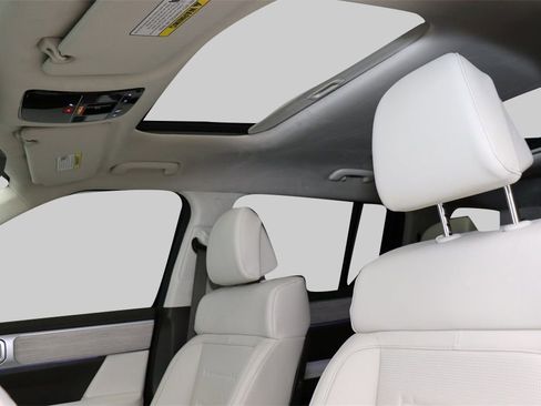 Certified 2025 Hyundai Santa Fe Calligraphy image 17