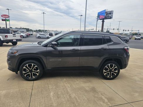 Used 2022 Jeep Compass Limited image 22