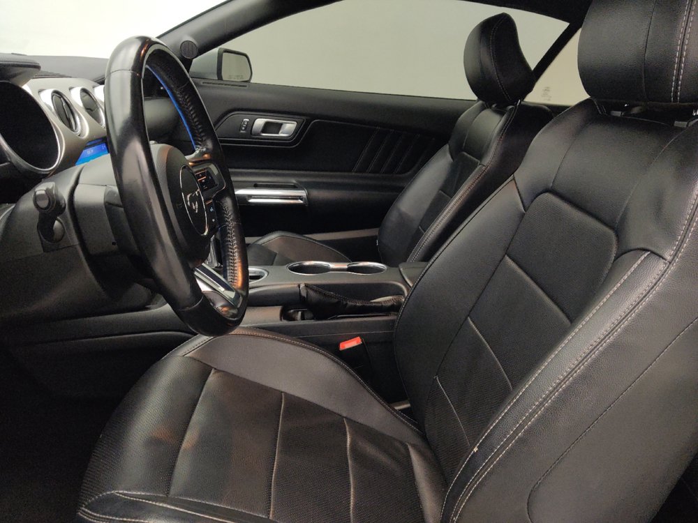 Used 2022 Ford Mustang Premium RWD image 17