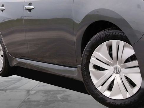 Certified 2025 Nissan Leaf S FWD image 3
