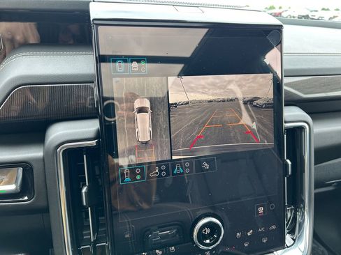 New 2026 GMC Yukon XL Elevation w/ Elevation Premium Package AWD/4WD image 26