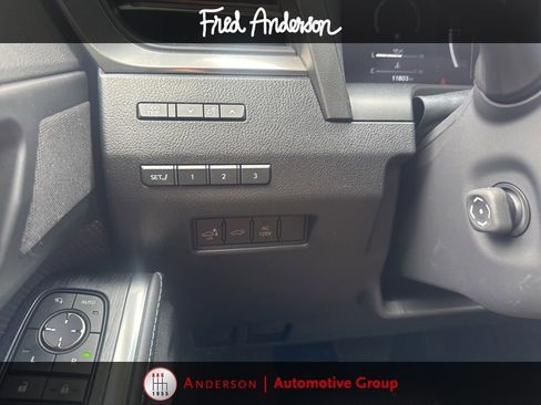 Used 2025 Lexus GX 550 w/ Accessory Package (2T) AWD/4WD image 10