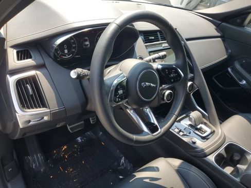 Certified 2024 Jaguar E-PACE R-Dynamic SE AWD/4WD image 20