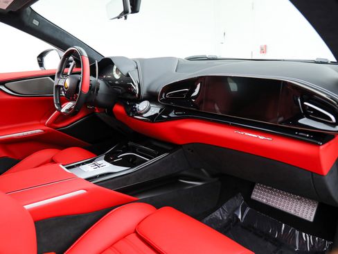 Certified 2025 Ferrari Purosangue image 28