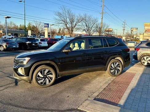 New 2026 Volkswagen Atlas SE image 3