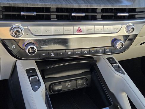 Certified 2025 Kia Telluride SX AWD/4WD image 22