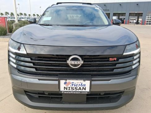 New 2026 Nissan Kicks SR w/ Cold Weather Package FWD image 2
