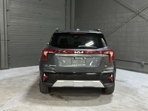 Used 2024 Kia Seltos SX w/ SX Sunroof Package AWD/4WD image 5